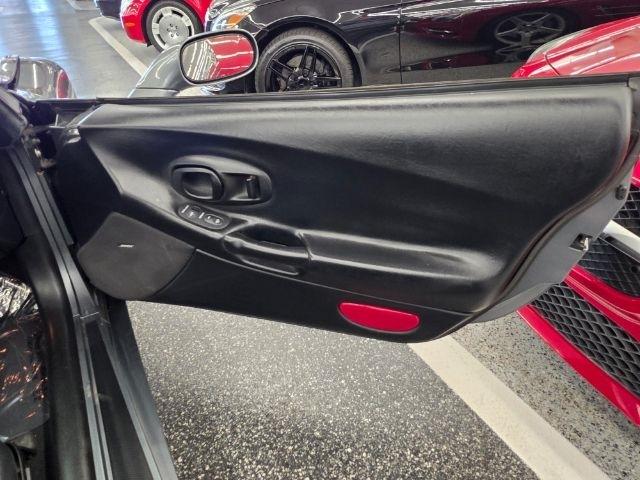 Chevrolet Corvette 2dr Convertible 2003
