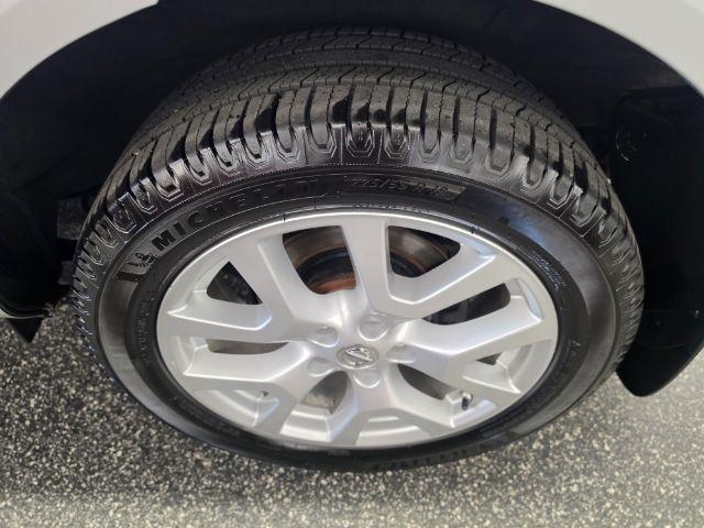Nissan Rogue AWD 4dr SV 2011