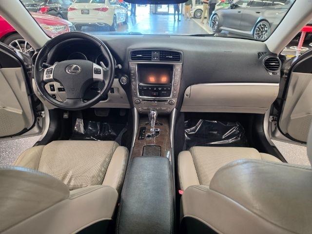 Lexus IS 250 4dr Sport Sdn Auto AWD 2012