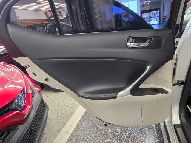 Lexus IS 250 4dr Sport Sdn Auto AWD 2012