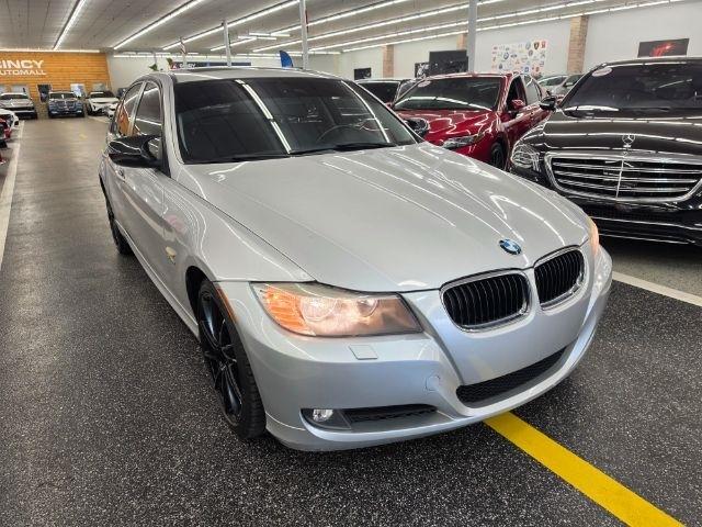 BMW 3 Series 4dr Sdn 328i xDrive AWD 2010