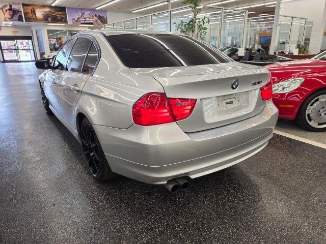 BMW 3 Series 4dr Sdn 328i xDrive AWD 2010