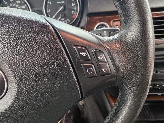 BMW 3 Series 4dr Sdn 328i xDrive AWD 2010