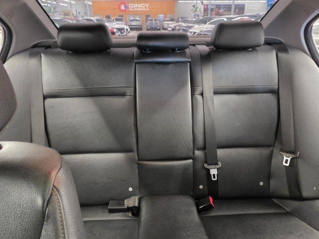 BMW 3 Series 4dr Sdn 328i xDrive AWD 2010