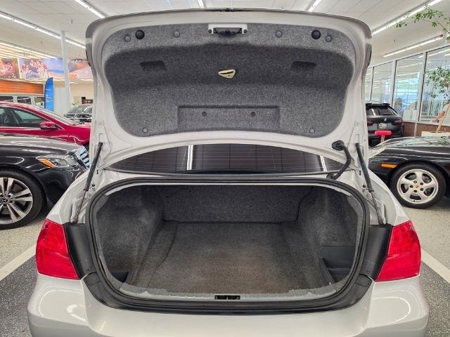 BMW 3 Series 4dr Sdn 328i xDrive AWD 2010
