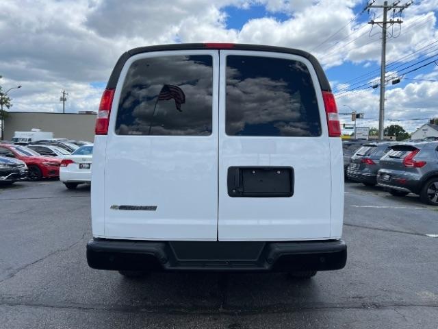 Chevrolet Express Passenger RWD 2500 135" LS 2023