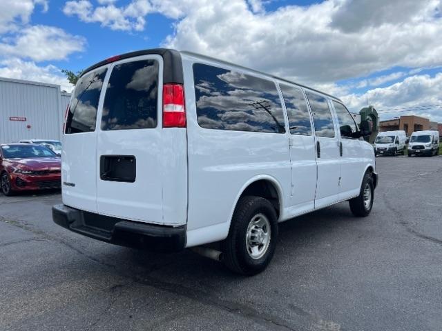 Chevrolet Express Passenger RWD 2500 135" LS 2023