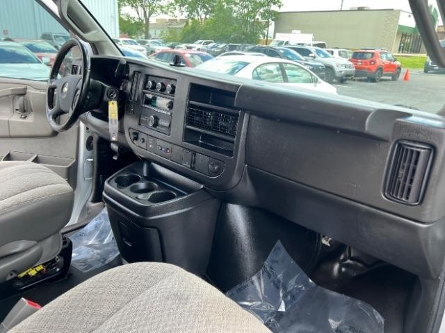 Chevrolet Express Passenger RWD 2500 135" LS 2023