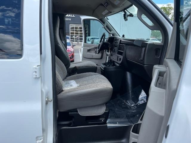Chevrolet Express Passenger RWD 2500 135" LS 2023