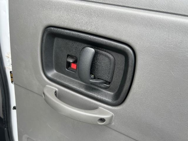 Chevrolet Express Passenger RWD 2500 135" LS 2023