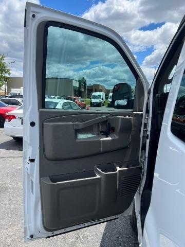 Chevrolet Express Passenger RWD 2500 135" LS 2023