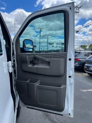Chevrolet Express Passenger RWD 2500 135" LS 2023