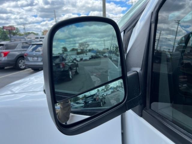 Chevrolet Express Passenger RWD 2500 135" LS 2023