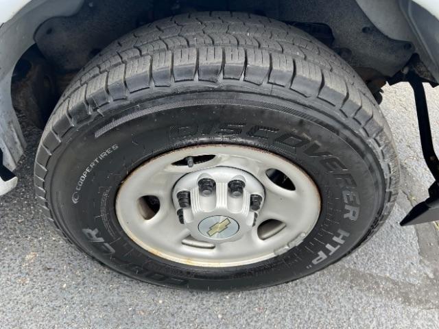 Chevrolet Express Passenger RWD 2500 135" LS 2023