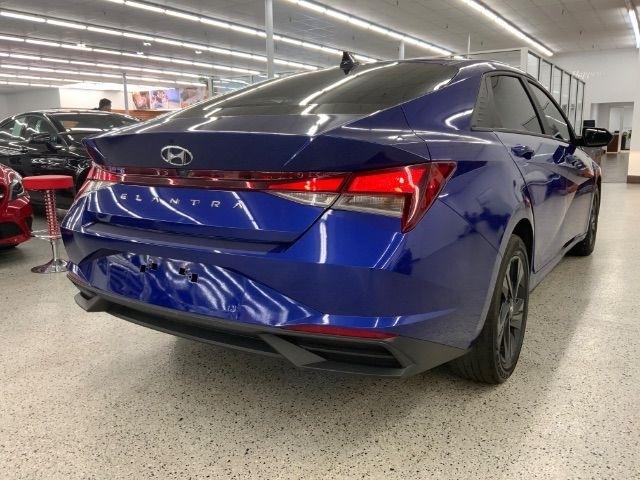 Hyundai Elantra SEL IVT 2023