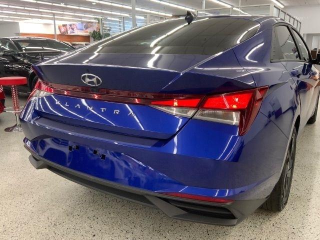 Hyundai Elantra SEL IVT 2023
