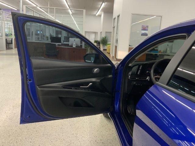 Hyundai Elantra SEL IVT 2023