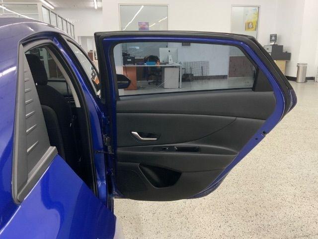 Hyundai Elantra SEL IVT 2023