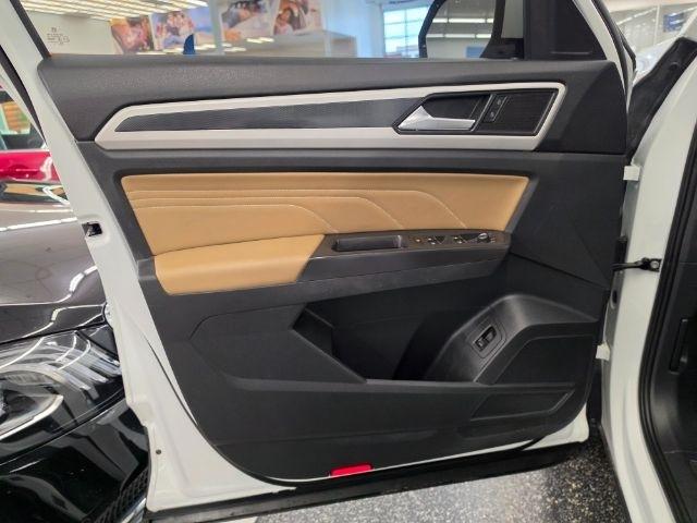 Volkswagen Atlas Cross Sport 3.6L V6 SE w/Technology FWD 2023
