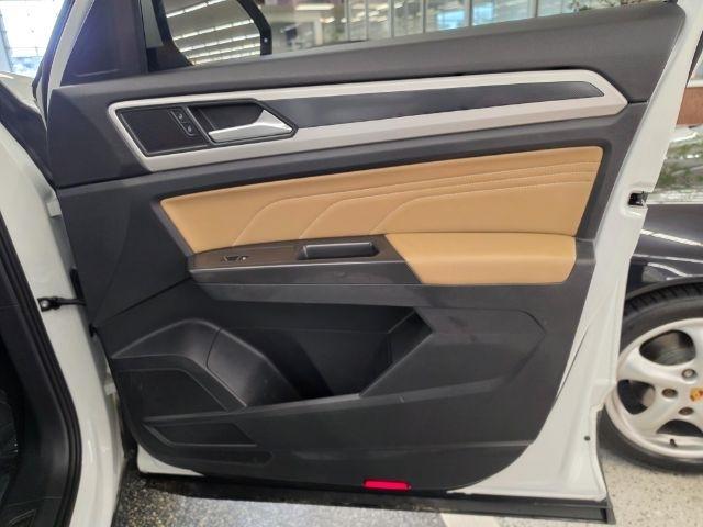 Volkswagen Atlas Cross Sport 3.6L V6 SE w/Technology FWD 2023