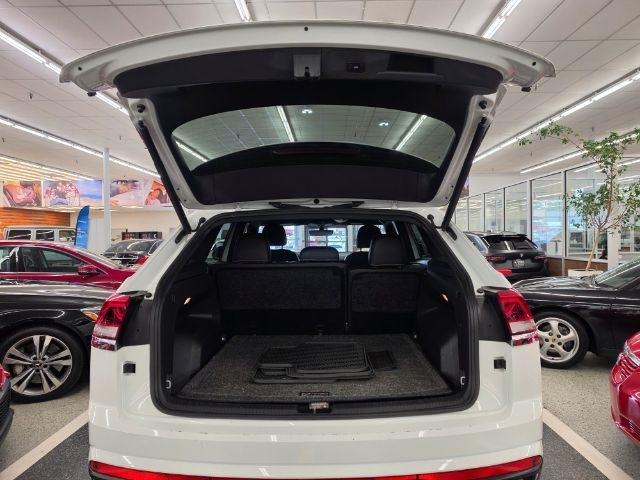 Volkswagen Atlas Cross Sport 3.6L V6 SE w/Technology FWD 2023