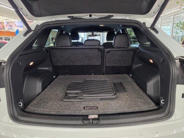 Volkswagen Atlas Cross Sport 3.6L V6 SE w/Technology FWD 2023