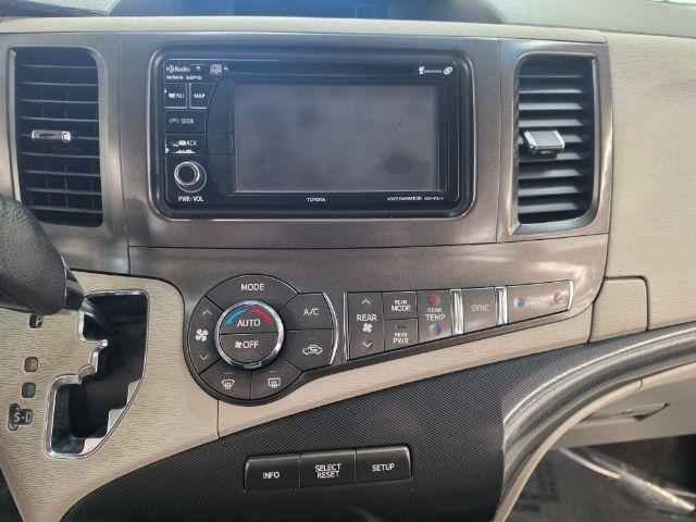 Toyota Sienna 5dr 8-Pass Van V6 SE FWD (Natl) 2012