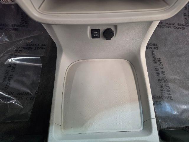 Toyota Sienna 5dr 8-Pass Van V6 SE FWD (Natl) 2012