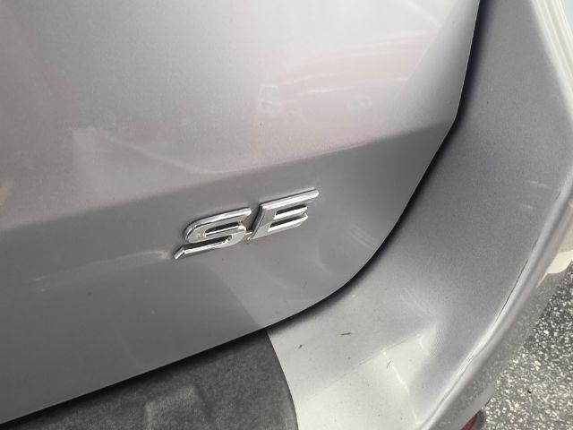 Toyota Sienna 5dr 8-Pass Van V6 SE FWD (Natl) 2012