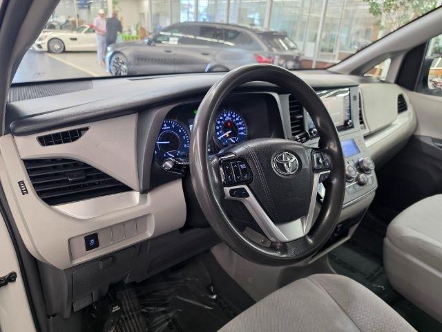 Toyota Sienna L FWD 7-Passenger (Natl) 2019