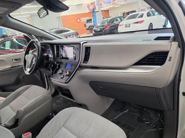 Toyota Sienna L FWD 7-Passenger (Natl) 2019