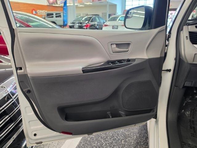 Toyota Sienna L FWD 7-Passenger (Natl) 2019