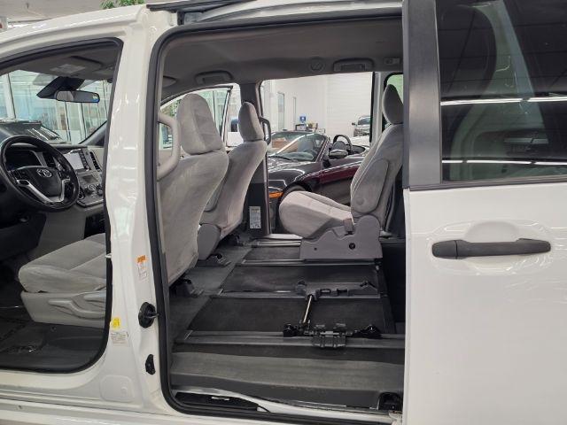 Toyota Sienna L FWD 7-Passenger (Natl) 2019