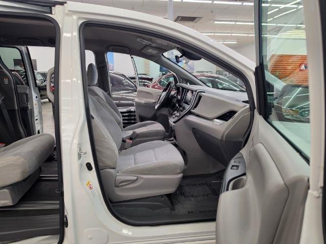 Toyota Sienna L FWD 7-Passenger (Natl) 2019