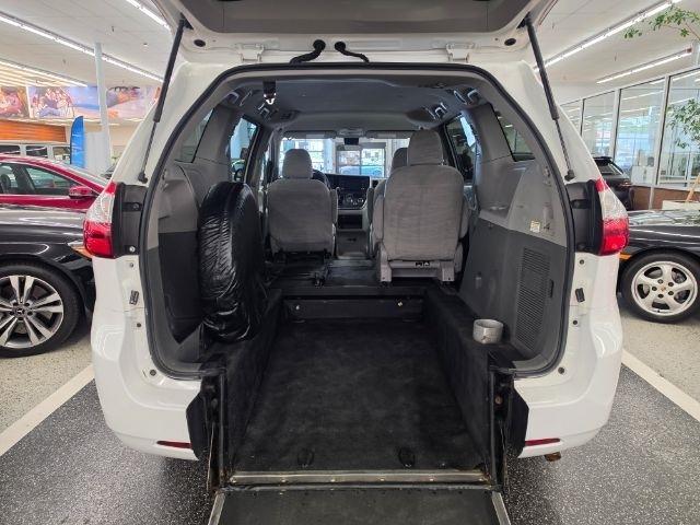 Toyota Sienna L FWD 7-Passenger (Natl) 2019
