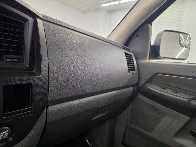 Dodge Ram 1500 4WD Quad Cab 160.5" ST 2008
