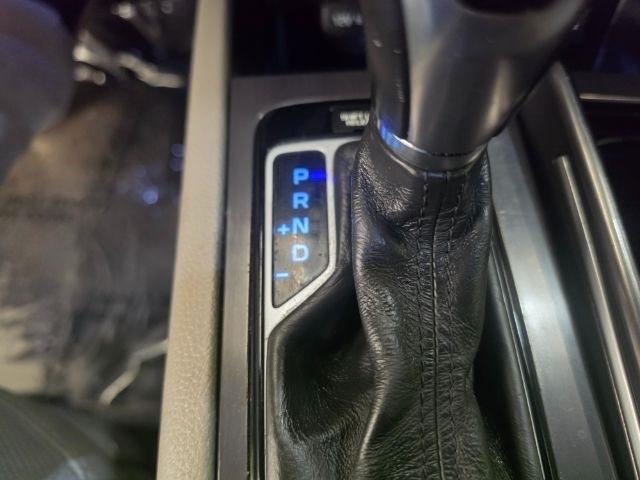 Hyundai Genesis 4dr Sdn V6 3.8L RWD 2016