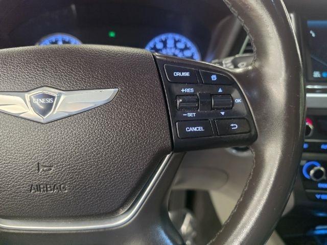 Hyundai Genesis 4dr Sdn V6 3.8L RWD 2016