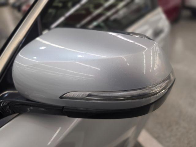 Hyundai Genesis 4dr Sdn V6 3.8L RWD 2016