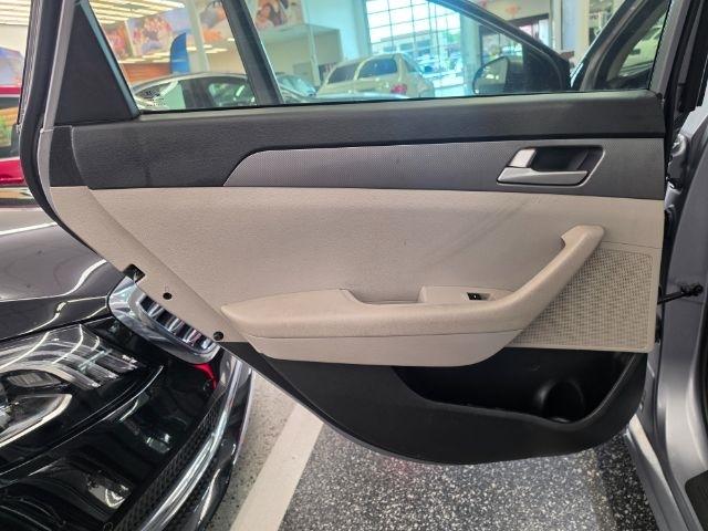 Hyundai Sonata 4dr Sdn 2.4L SE PZEV 2016