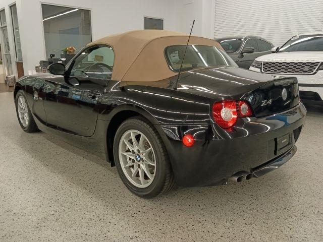BMW Z4 2dr Roadster 2.5i 2005