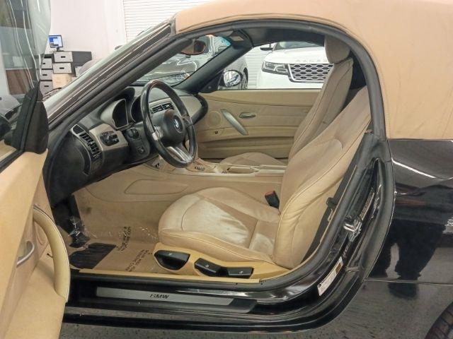 BMW Z4 2dr Roadster 2.5i 2005