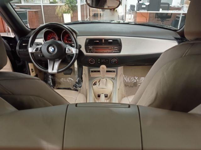 BMW Z4 2dr Roadster 2.5i 2005