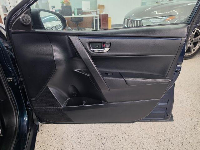 Toyota Corolla XLE CVT (Natl) 2019