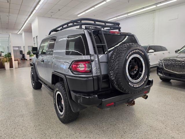 Toyota FJ Cruiser 4WD 4dr Man (Natl) 2013