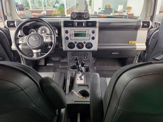 Toyota FJ Cruiser 4WD 4dr Man (Natl) 2013