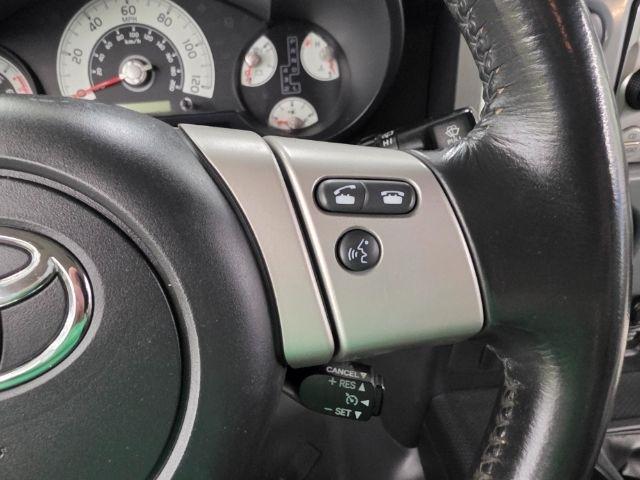 Toyota FJ Cruiser 4WD 4dr Man (Natl) 2013