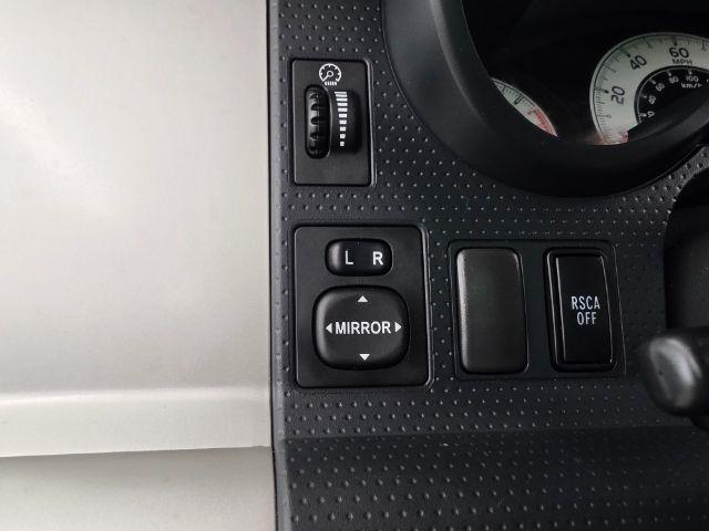 Toyota FJ Cruiser 4WD 4dr Man (Natl) 2013