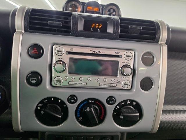 Toyota FJ Cruiser 4WD 4dr Man (Natl) 2013