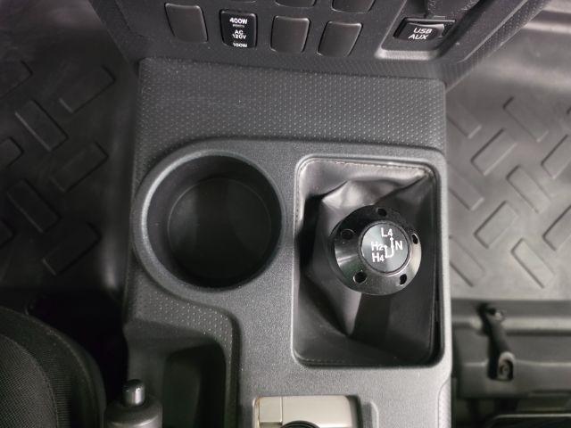 Toyota FJ Cruiser 4WD 4dr Man (Natl) 2013